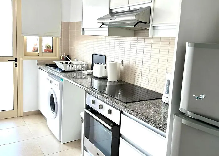 Elysia Park - 2 Bed Seaview