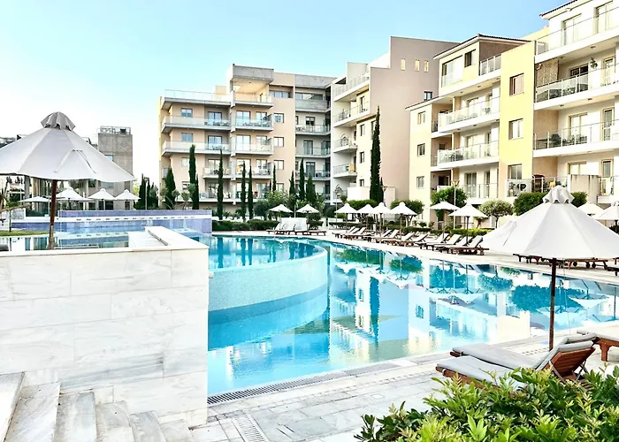 Elysia Park - 2 Bed Seaview Paphos